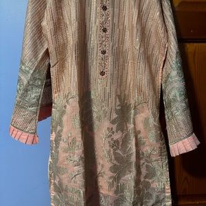 Embroidered 3pc kameez kurta top salwar trouser Large peach pink
